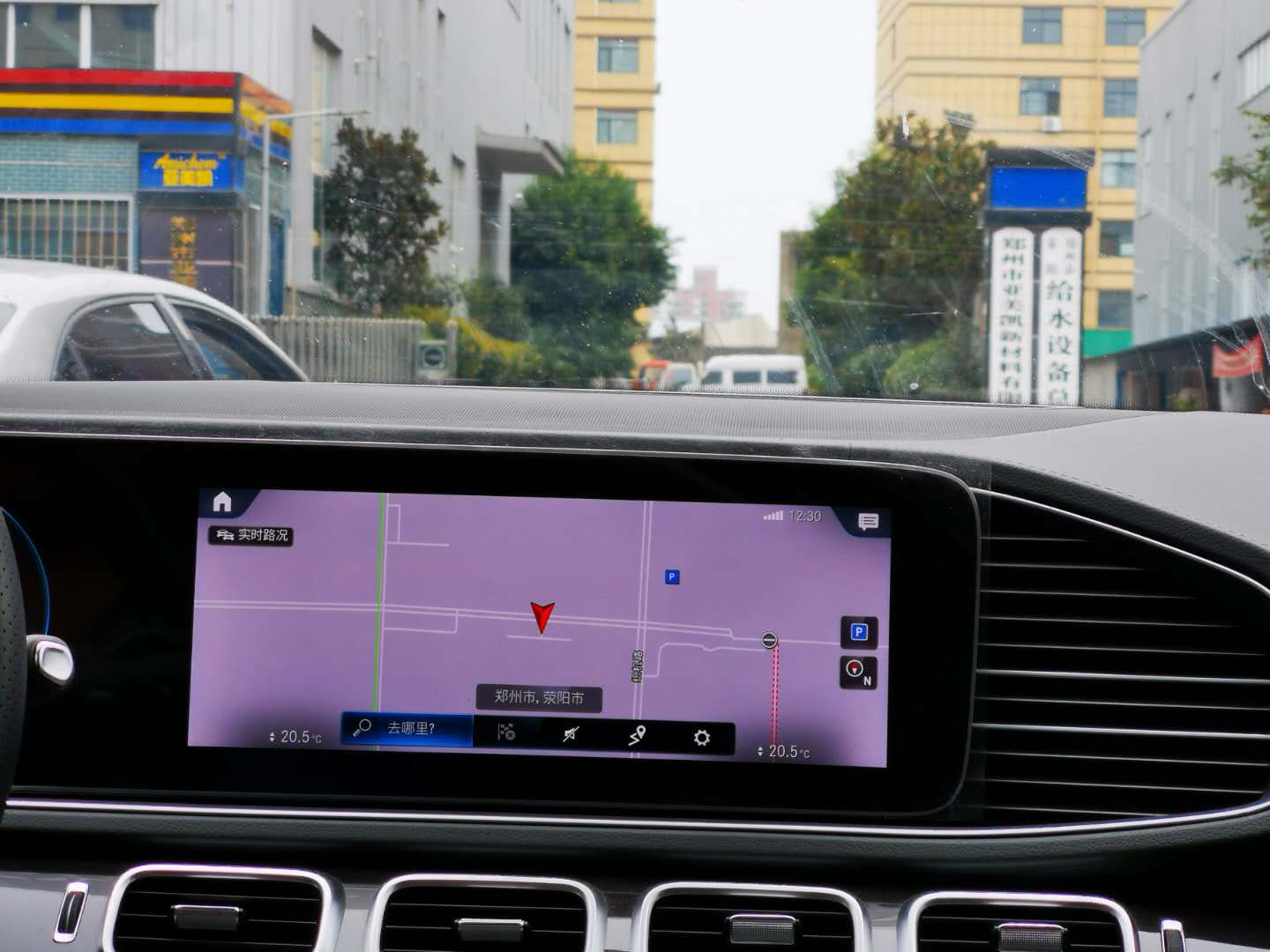 AG世界杯官方网站在车载玻璃上的运用